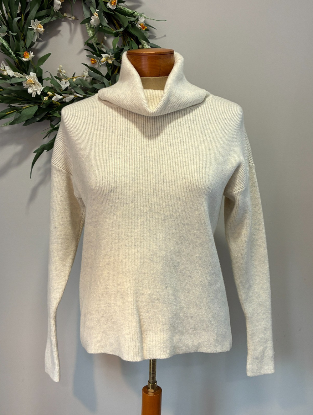 Cabi Cream Cowl Neck Sweater Ribbed Trim Soft Knit Pullover Ivory, Size XS